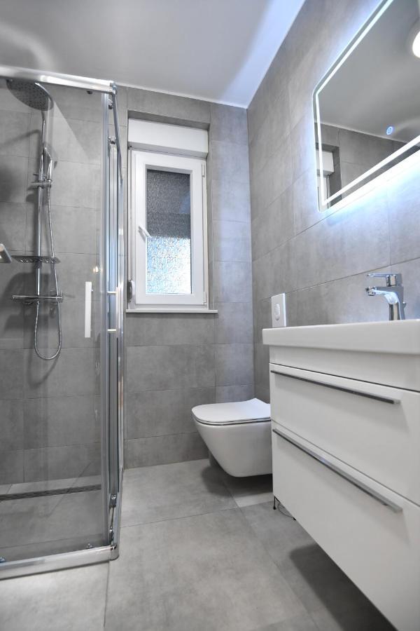 Garden Apartment Leoma With Free Parking! Zára Kültér fotó