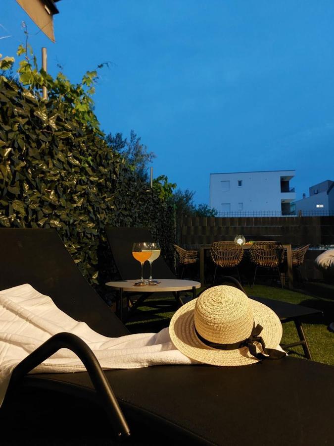 Garden Apartment Leoma With Free Parking! Zára Kültér fotó