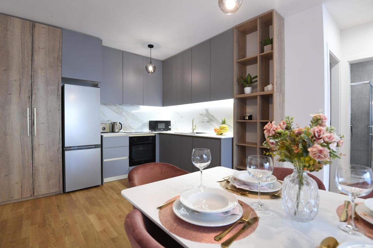 Garden Apartment Leoma With Free Parking! Zára Kültér fotó